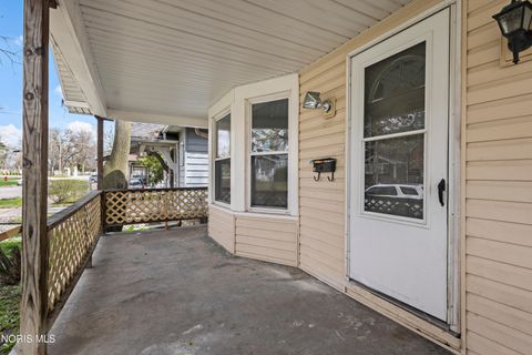 Tiny photo for 1206 Warwick Avenue, Toledo, OH 43607 (MLS # 10006092)