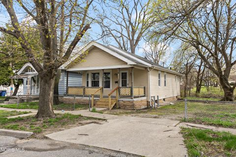 Tiny photo for 1206 Warwick Avenue, Toledo, OH 43607 (MLS # 10006092)