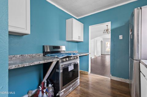 Tiny photo for 1206 Warwick Avenue, Toledo, OH 43607 (MLS # 10006092)