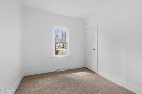 Tiny photo for 1206 Warwick Avenue, Toledo, OH 43607 (MLS # 10006092)