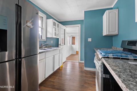 Tiny photo for 1206 Warwick Avenue, Toledo, OH 43607 (MLS # 10006092)