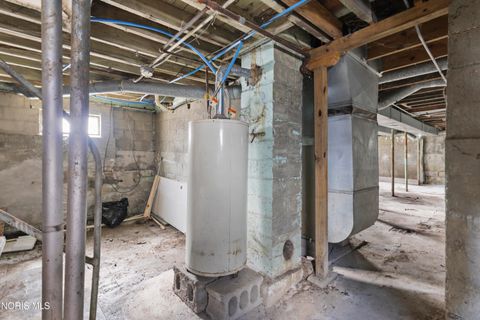 Tiny photo for 1206 Warwick Avenue, Toledo, OH 43607 (MLS # 10006092)