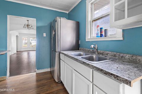 Tiny photo for 1206 Warwick Avenue, Toledo, OH 43607 (MLS # 10006092)