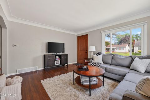 Tiny photo for 4929 Luann Avenue, Toledo, OH 43623 (MLS # 10007170)