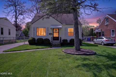 Tiny photo for 4929 Luann Avenue, Toledo, OH 43623 (MLS # 10007170)