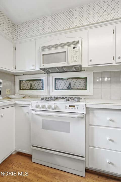 Tiny photo for 4524 River Road, Toledo, OH 43614 (MLS # 10011235)