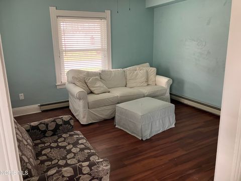 Tiny photo for 234 W Dudley Street, Maumee, OH 43537 (MLS # 10005753)