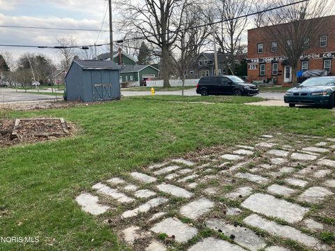 Tiny photo for 234 W Dudley Street, Maumee, OH 43537 (MLS # 10005753)