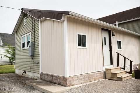 Tiny photo for 727 E 2nd Street, Ottawa, OH 45875 (MLS # 10008308)