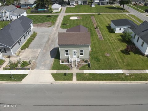 Tiny photo for 727 E 2nd Street, Ottawa, OH 45875 (MLS # 10008308)