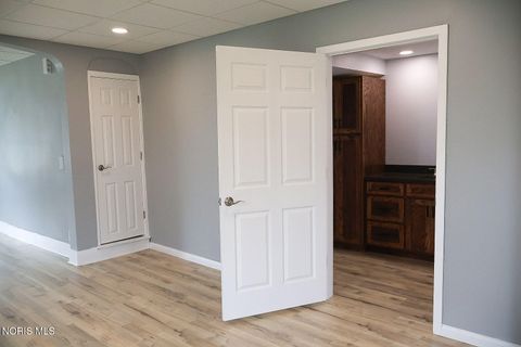 Tiny photo for 727 E 2nd Street, Ottawa, OH 45875 (MLS # 10008308)