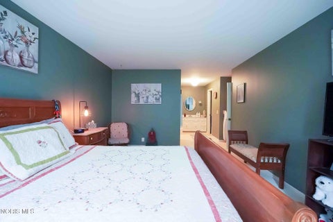 Tiny photo for 1932 Queenswood Drive, Findlay, OH 45840 (MLS # 10008751)
