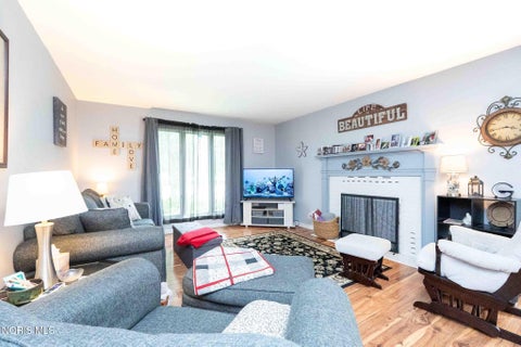Tiny photo for 1932 Queenswood Drive, Findlay, OH 45840 (MLS # 10008751)