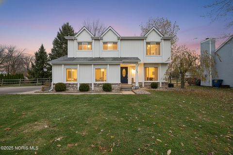 Photo of 653 Indian Wells Lane, Perrysburg, OH 43551 (MLS # 10001499)