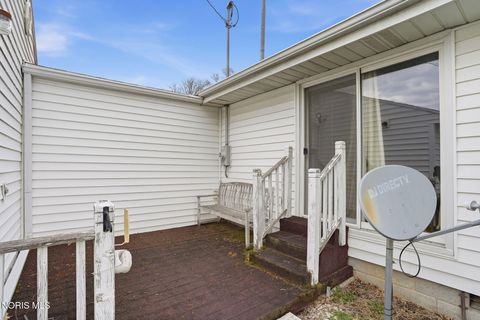 Tiny photo for 2318 Anna Street, Findlay, OH 45840 (MLS # 10005382)