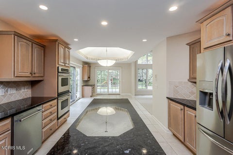 Tiny photo for 6958 Cedar Creek Lane, Toledo, OH 43617 (MLS # 10013738)
