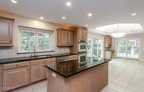 Tiny photo for 6958 Cedar Creek Lane, Toledo, OH 43617 (MLS # 10013738)