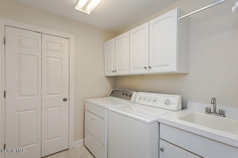 Tiny photo for 6958 Cedar Creek Lane, Toledo, OH 43617 (MLS # 10013738)