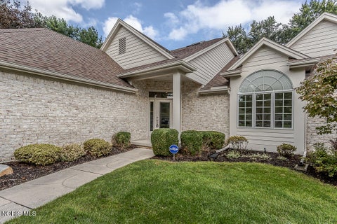 Tiny photo for 6958 Cedar Creek Lane, Toledo, OH 43617 (MLS # 10013738)