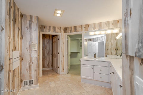 Tiny photo for 6958 Cedar Creek Lane, Toledo, OH 43617 (MLS # 10013738)
