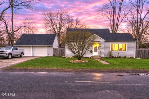 Photo of 5601 Pawnee Road, Toledo, OH 43613 (MLS # 10005910)