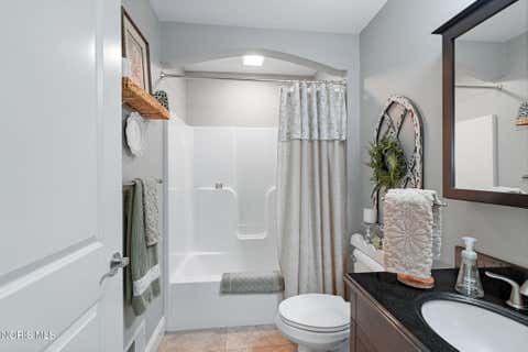 Tiny photo for 25113 Rocky Harbour Drive, Perrysburg, OH 43551 (MLS # 10011626)