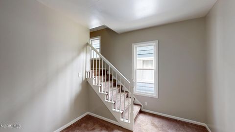 Tiny photo for 518 Myers Street, Toledo, OH 43609 (MLS # 10006482)