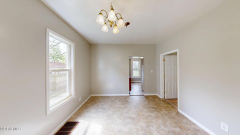 Tiny photo for 518 Myers Street, Toledo, OH 43609 (MLS # 10006482)