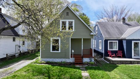Tiny photo for 518 Myers Street, Toledo, OH 43609 (MLS # 10006482)