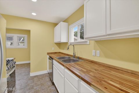 Tiny photo for 222 Longdale Avenue, Toledo, OH 43605 (MLS # 10007111)