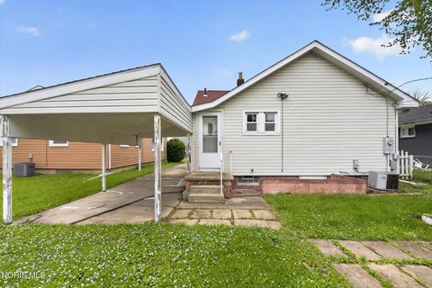 Tiny photo for 222 Longdale Avenue, Toledo, OH 43605 (MLS # 10007111)