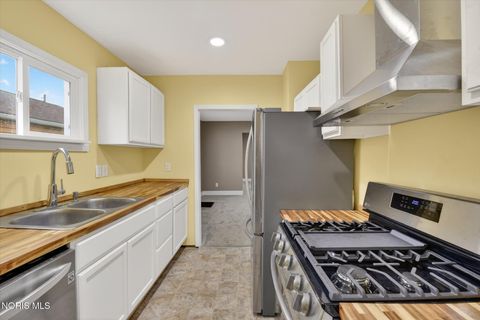 Tiny photo for 222 Longdale Avenue, Toledo, OH 43605 (MLS # 10007111)