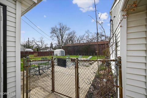 Tiny photo for 536 Foredale Avenue, Toledo, OH 43609 (MLS # 10006075)