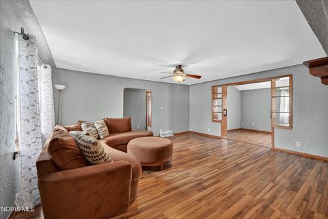 Tiny photo for 536 Foredale Avenue, Toledo, OH 43609 (MLS # 10006075)