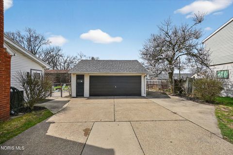 Tiny photo for 536 Foredale Avenue, Toledo, OH 43609 (MLS # 10006075)