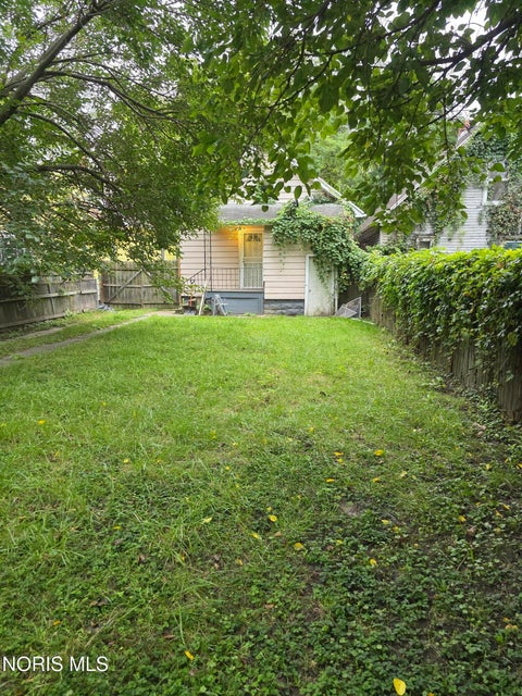 Tiny photo for 2129 Woodford Street, Toledo, OH 43605 (MLS # 10014467)