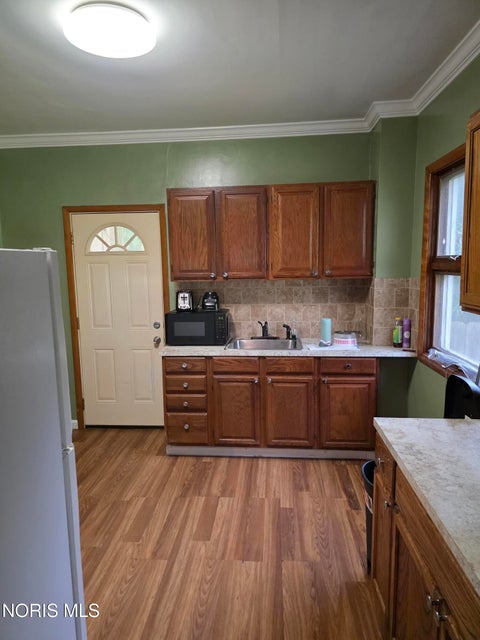 Tiny photo for 2129 Woodford Street, Toledo, OH 43605 (MLS # 10014467)