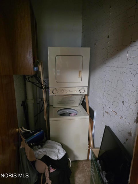 Tiny photo for 2129 Woodford Street, Toledo, OH 43605 (MLS # 10014467)