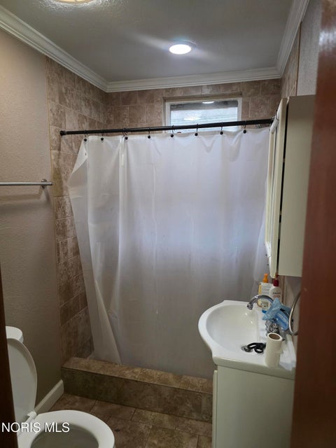 Tiny photo for 2129 Woodford Street, Toledo, OH 43605 (MLS # 10014467)