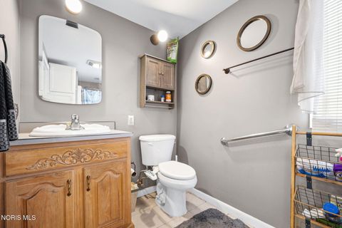 Tiny photo for 418 W Vine Street, Lima, OH 45804 (MLS # 10005319)