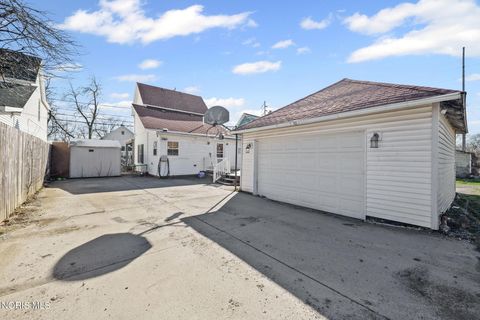 Tiny photo for 418 W Vine Street, Lima, OH 45804 (MLS # 10005319)