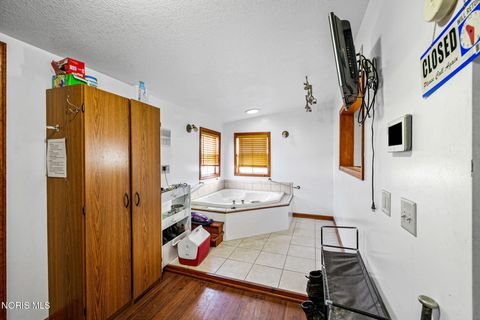 Tiny photo for 418 W Vine Street, Lima, OH 45804 (MLS # 10005319)