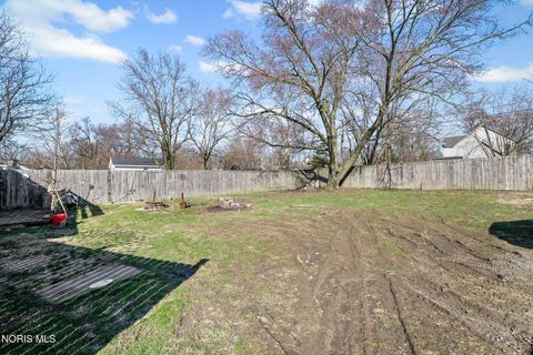 Tiny photo for 418 W Vine Street, Lima, OH 45804 (MLS # 10005319)