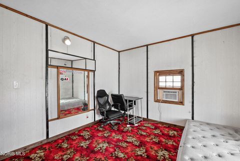 Tiny photo for 418 W Vine Street, Lima, OH 45804 (MLS # 10005319)