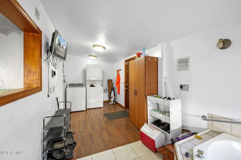 Tiny photo for 418 W Vine Street, Lima, OH 45804 (MLS # 10005319)