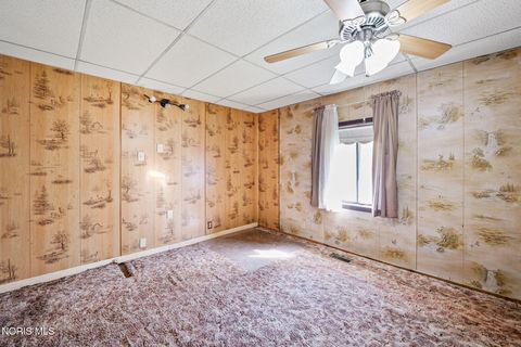 Tiny photo for 418 W Vine Street, Lima, OH 45804 (MLS # 10005319)