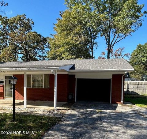 Tiny photo for 2604 Arletta Street, Toledo, OH 43613 (MLS # 10002850)