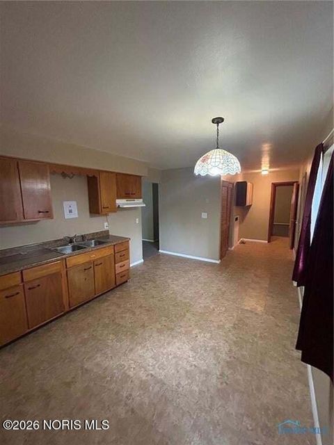 Tiny photo for 2604 Arletta Street, Toledo, OH 43613 (MLS # 10002850)