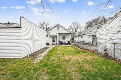 Tiny photo for 520 Waggoner Boulevard, Toledo, OH 43612 (MLS # 10005200)