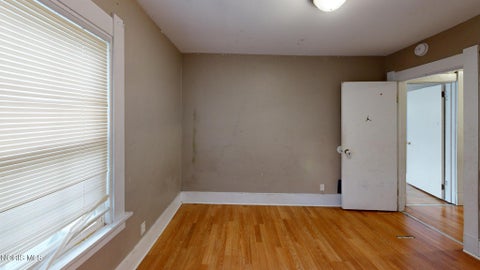 Tiny photo for 2118 Airport Highway, Toledo, OH 43609 (MLS # 10014089)